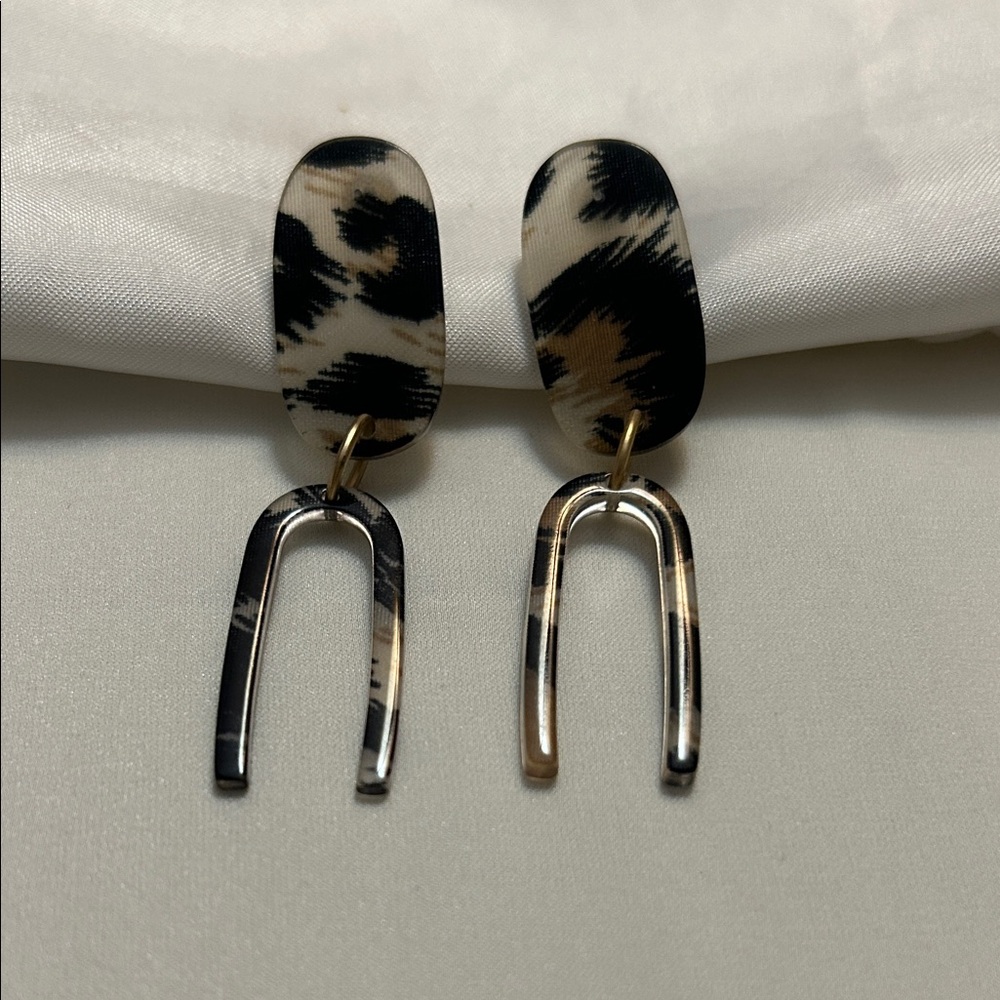 Leopard Print Dangle Earrings